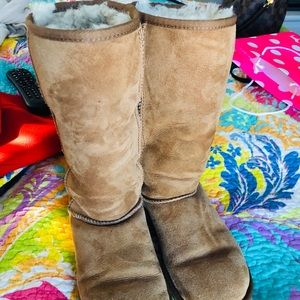 UGG tall essential boot